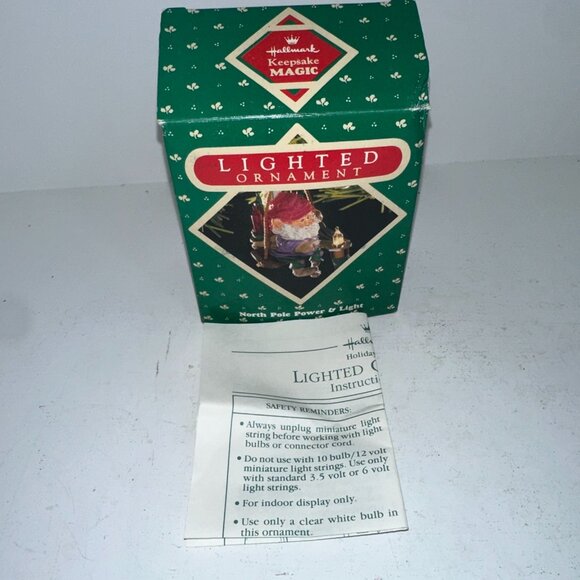 Hallmark Keepsake Magic Lighted Ornament North Pole Power & Light - Picture 4 of 4